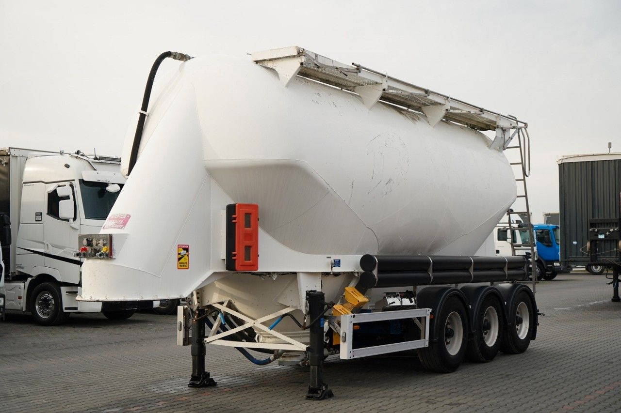 Feldbinder CEMENTONACZEPA / 3 KOMORY / 37 000 L / SILOS / - بلكر: صورة 2 Feldbinder CEMENTONACZEPA / 3 KOMORY / 37 000 L / SILOS / - بلكر: صورة 2