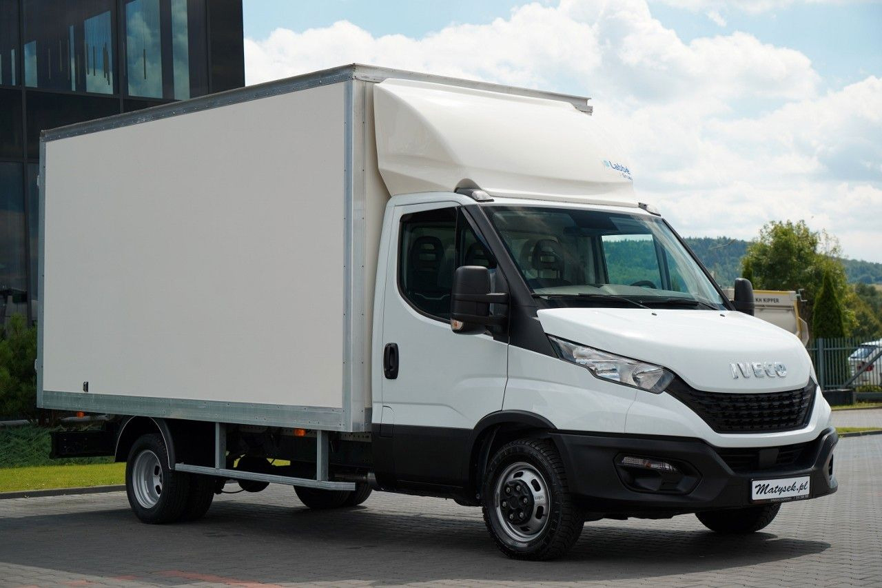 Iveco DAILY 3,0 D / 160 KM / KONTENER / 2022 ROK / BLI - شاحنة مُبرّدة للتوصيل: صورة 1 Iveco DAILY 3,0 D / 160 KM / KONTENER / 2022 ROK / BLI - شاحنة مُبرّدة للتوصيل: صورة 1