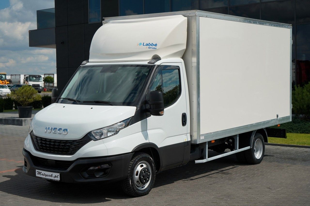 Iveco DAILY 3,0 D / 160 KM / KONTENER / 2022 ROK / BLI - شاحنة مُبرّدة للتوصيل: صورة 4 Iveco DAILY 3,0 D / 160 KM / KONTENER / 2022 ROK / BLI - شاحنة مُبرّدة للتوصيل: صورة 4