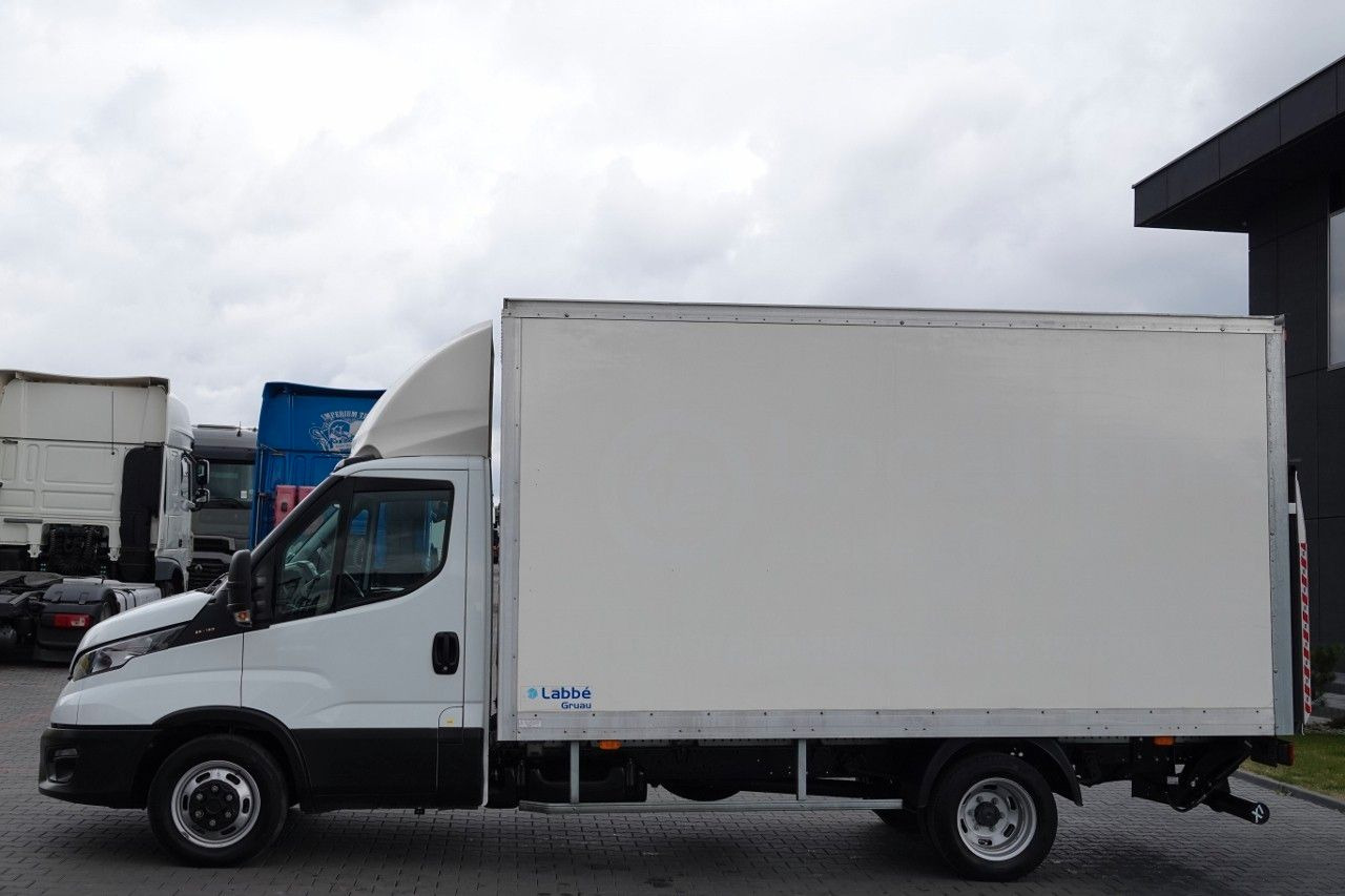 Iveco DAILY 3.0 / KONTENER-FURGON / WINDA 750 KG / DMC - شاحنة مُبرّدة للتوصيل: صورة 5 Iveco DAILY 3.0 / KONTENER-FURGON / WINDA 750 KG / DMC - شاحنة مُبرّدة للتوصيل: صورة 5