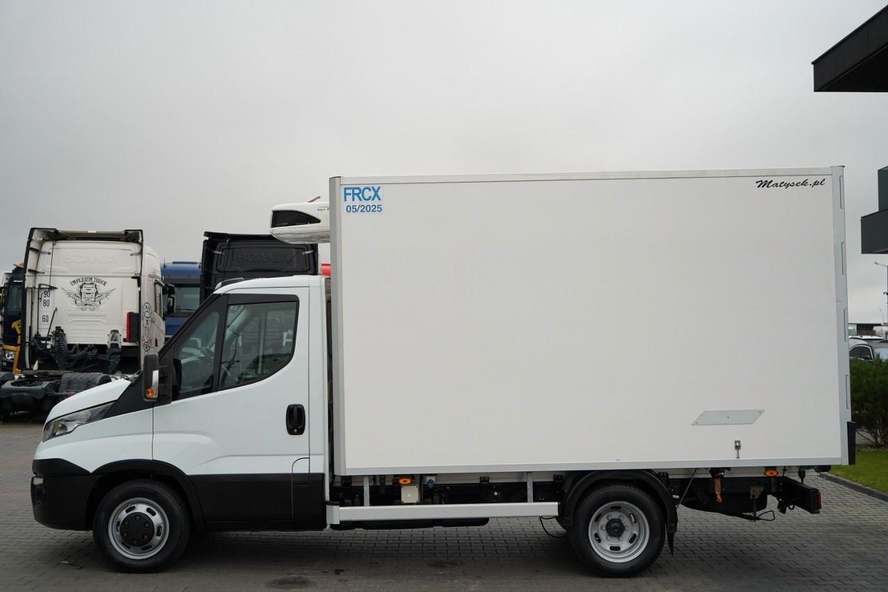 Iveco DAILY 35.120 / CHŁODNIA LAMBERET / AGREGAT CARRI - شاحنة مُبرّدة للتوصيل: صورة 4 Iveco DAILY 35.120 / CHŁODNIA LAMBERET / AGREGAT CARRI - شاحنة مُبرّدة للتوصيل: صورة 4