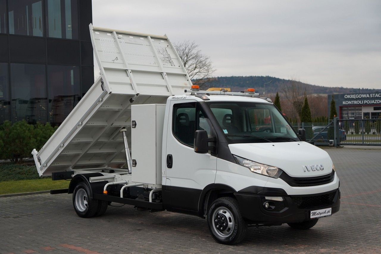 Iveco DAILY 35-180 / WYWROTKA TYLNOZSYPOWA / BLIŹNIAK - قلاب صغير: صورة 2 Iveco DAILY 35-180 / WYWROTKA TYLNOZSYPOWA / BLIŹNIAK - قلاب صغير: صورة 2