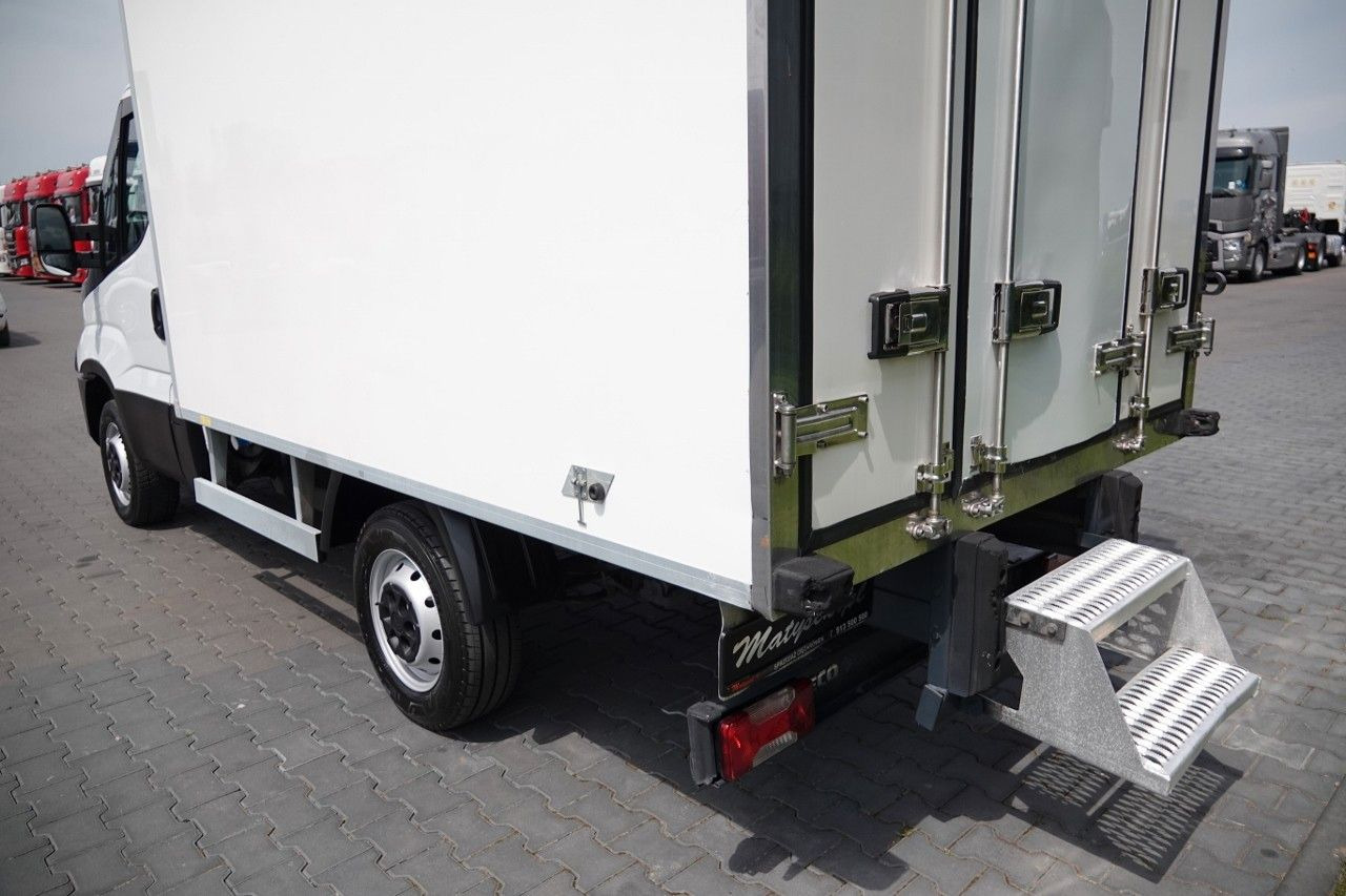 Iveco DAILY / CHŁODNIA / AGREGAT CARIER -XARIOS 200 / - شاحنة مُبرّدة للتوصيل: صورة 5 Iveco DAILY / CHŁODNIA / AGREGAT CARIER -XARIOS 200 / - شاحنة مُبرّدة للتوصيل: صورة 5