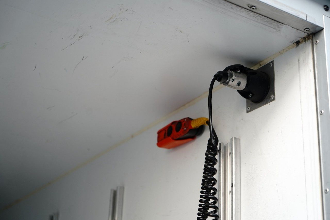 MAN TGE 3.180 / CHŁODNIA / AGREGAT CARRIER XARIOS 35 MAN TGE 3.180 / CHŁODNIA / AGREGAT CARRIER XARIOS 35: صورة 24 MAN TGE 3.180 / CHŁODNIA / AGREGAT CARRIER XARIOS 35 MAN TGE 3.180 / CHŁODNIA / AGREGAT CARRIER XARIOS 35: صورة 24