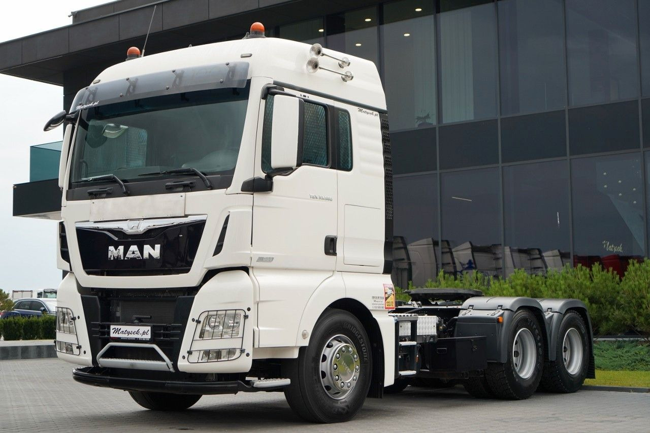 MAN TGX 33.560 / 6x4 / RETARDER / DMC: 96 TON / SKÓR - وحدة جر: صورة 4 MAN TGX 33.560 / 6x4 / RETARDER / DMC: 96 TON / SKÓR - وحدة جر: صورة 4