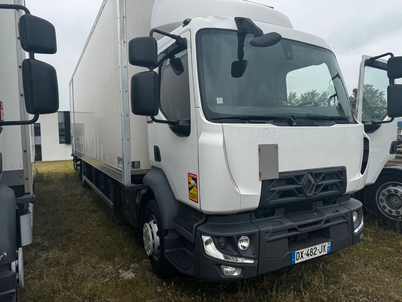 Renault D16 210 / 4x2 / KONTENER / 8.5M / WINDA DHOLLAND - شاحنة مقفلة: صورة 1 Renault D16 210 / 4x2 / KONTENER / 8.5M / WINDA DHOLLAND - شاحنة مقفلة: صورة 1