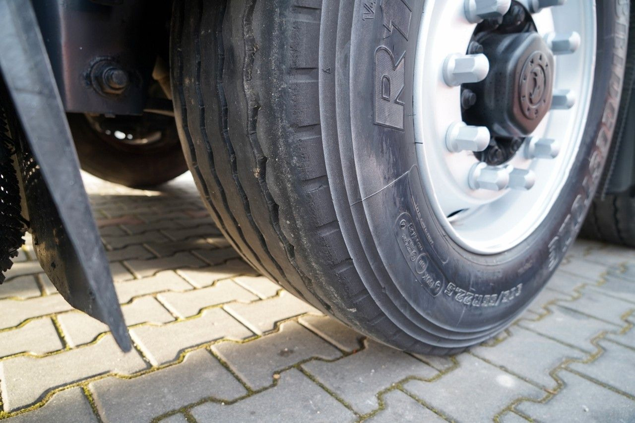 مقطورة لنقل المعدات SAMRO NACZEPA  /  BURTOWA  /  RYFLOWANA PODŁOGA: صورة 18