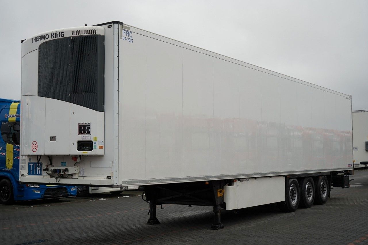 Schmitz Cargobull CHŁODNIA / THERMO KING / HAKÓWKA / OŚ PODNOSZO - نصف مقطورة مُبرِّدة: صورة 1 Schmitz Cargobull CHŁODNIA / THERMO KING / HAKÓWKA / OŚ PODNOSZO - نصف مقطورة مُبرِّدة: صورة 1