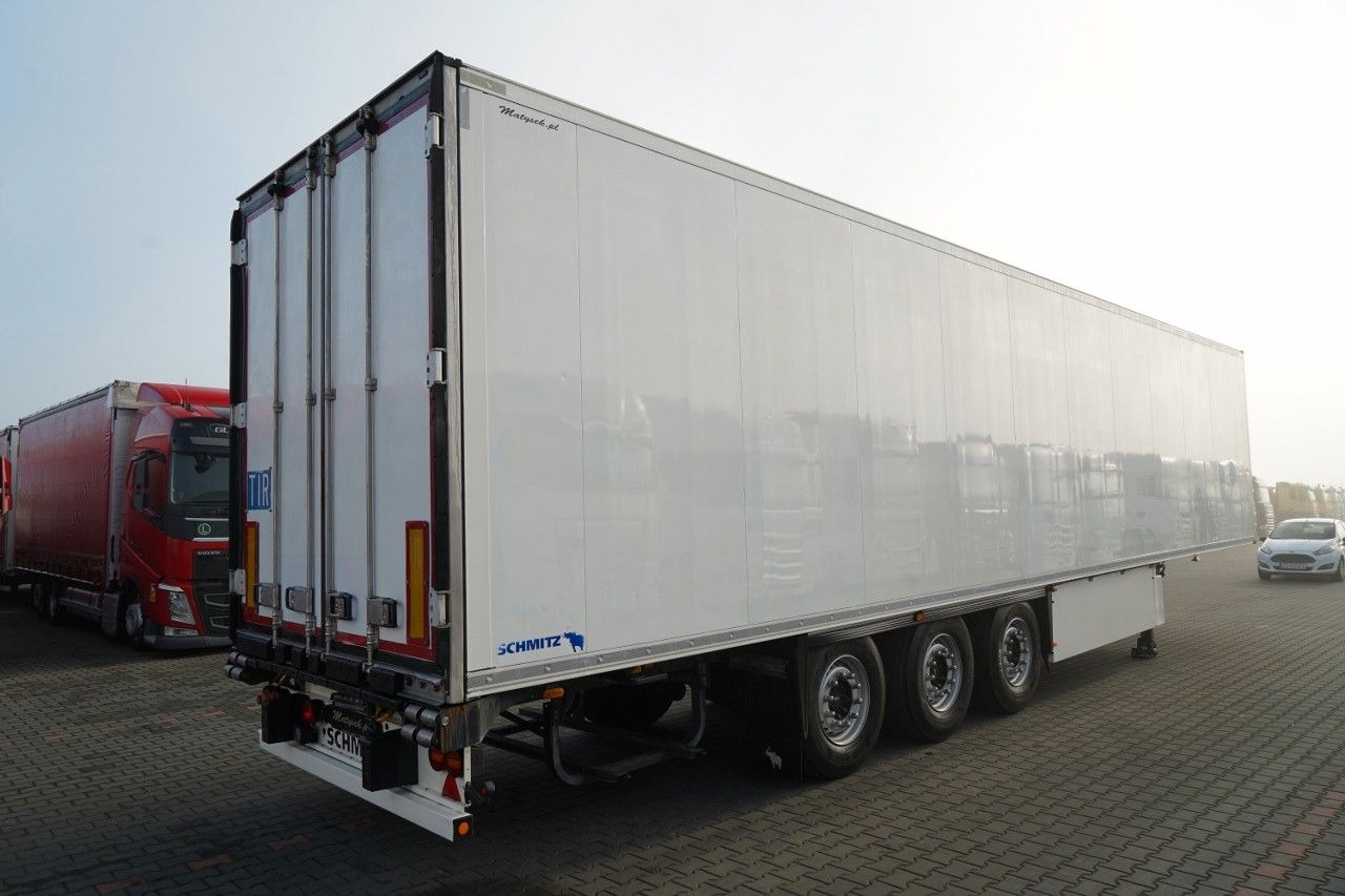 Schmitz Cargobull / CHŁODNIA / THERMO KING SLX 300 / HAKÓWKA / OŚ - نصف مقطورة مُبرِّدة: صورة 5 Schmitz Cargobull / CHŁODNIA / THERMO KING SLX 300 / HAKÓWKA / OŚ - نصف مقطورة مُبرِّدة: صورة 5