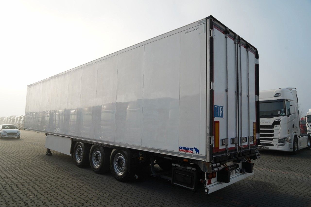 Schmitz Cargobull / CHŁODNIA / THERMO KING SLX 300 / HAKÓWKA / OŚ - نصف مقطورة مُبرِّدة: صورة 3 Schmitz Cargobull / CHŁODNIA / THERMO KING SLX 300 / HAKÓWKA / OŚ - نصف مقطورة مُبرِّدة: صورة 3