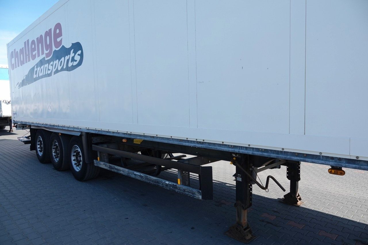 Schmitz Cargobull KONTENER KOFFER / WINDA MBB / SAF / SPROWADZONA - نصف مقطورة مُبرِّدة: صورة 5 Schmitz Cargobull KONTENER KOFFER / WINDA MBB / SAF / SPROWADZONA - نصف مقطورة مُبرِّدة: صورة 5