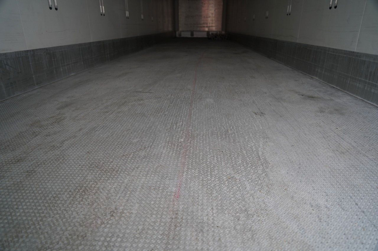 نصف مقطورة مُبرِّدة Schmitz Cargobull REFRIGERATED / NEW THERMO KING UNIT / SLX 300 /: صورة 19