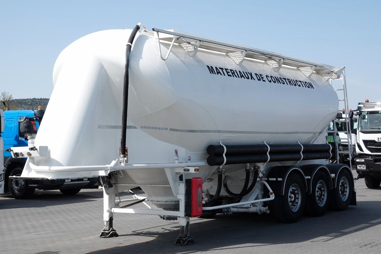 Spitzer CEMENTONACZEPA / 34 000 L / SILOS / 3 KOMORY / O - بلكر: صورة 1 Spitzer CEMENTONACZEPA / 34 000 L / SILOS / 3 KOMORY / O - بلكر: صورة 1