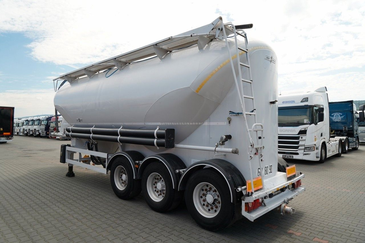 Spitzer CEMENTONACZEPA / 37 000 L / SILOS / 3 KOMORY - بلكر: صورة 2 Spitzer CEMENTONACZEPA / 37 000 L / SILOS / 3 KOMORY - بلكر: صورة 2