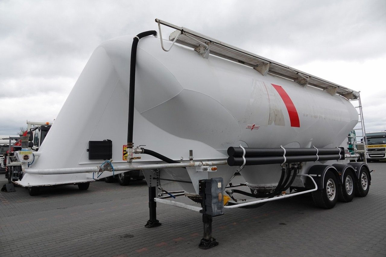 Spitzer CEMENTONACZEPA / 43 000 L / SILOS / 3 KOMORY / O - بلكر: صورة 3 Spitzer CEMENTONACZEPA / 43 000 L / SILOS / 3 KOMORY / O - بلكر: صورة 3