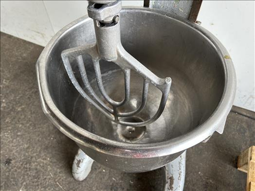 Hobart AE200 Planetary mixer - آلة الغذاء: صورة 3 Hobart AE200 Planetary mixer - آلة الغذاء: صورة 3