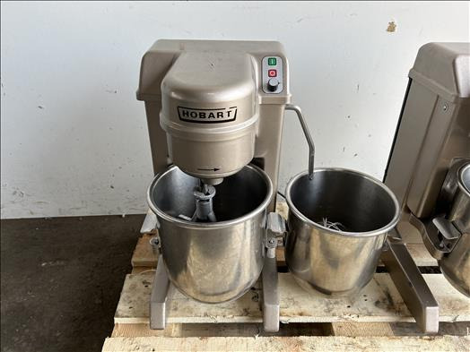 Hobart HSM10 Planetary mixer - آلة الغذاء: صورة 1 Hobart HSM10 Planetary mixer - آلة الغذاء: صورة 1