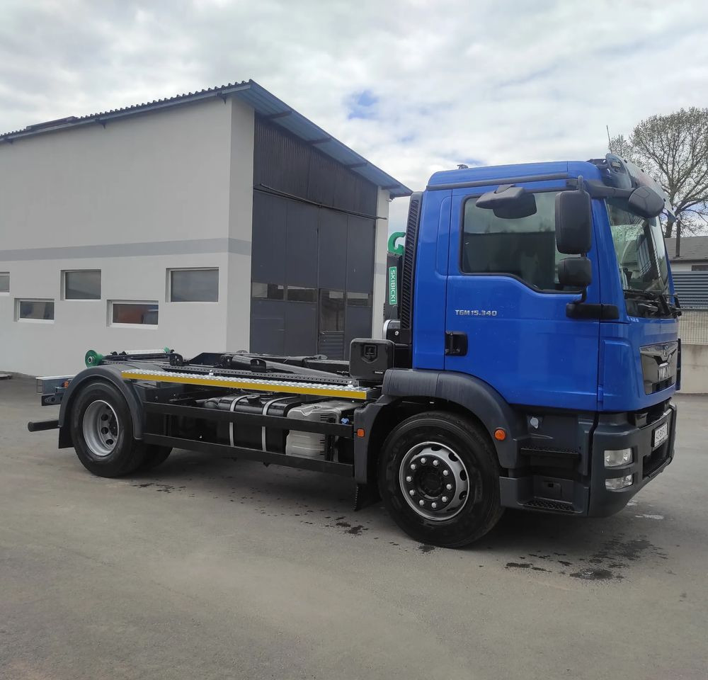 MAN TGM 18.340 urządzenie hakowe AXOR - شاحنة ذات خطاف: صورة 4 MAN TGM 18.340 urządzenie hakowe AXOR - شاحنة ذات خطاف: صورة 4