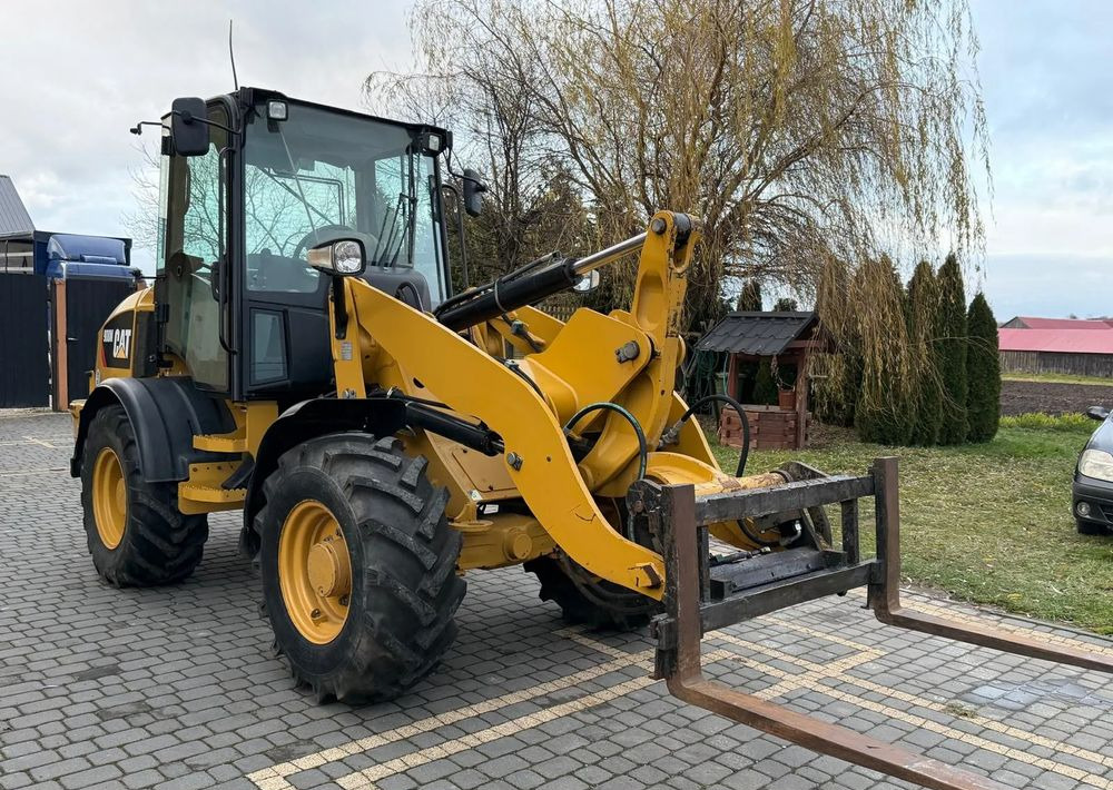 Caterpillar CAT 908M / SPROWADZONA / ŁYŻKA SZCZĘKA + WIDŁY / / 2017R / W ORGINALE / Z NIEMIEC / 1 WŁAŚCICIEL/ - اللودر بعجل: صورة 3 Caterpillar CAT 908M / SPROWADZONA / ŁYŻKA SZCZĘKA + WIDŁY / / 2017R / W ORGINALE / Z NIEMIEC / 1 WŁAŚCICIEL/ - اللودر بعجل: صورة 3