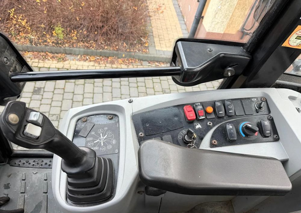 اللودر بعجل Caterpillar CAT 908M / SPROWADZONA / ŁYŻKA SZCZĘKA + WIDŁY / / 2017R / W ORGINALE / Z NIEMIEC / 1 WŁAŚCICIEL/: صورة 18