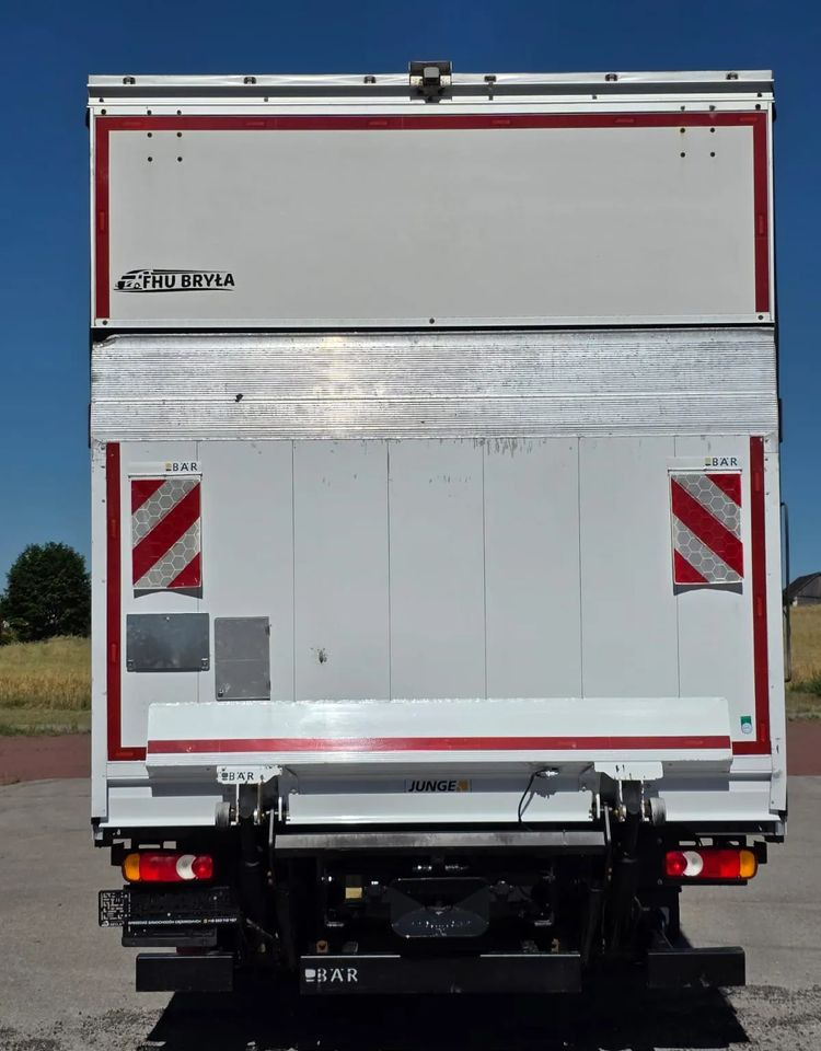 Iveco EUROCARGO 160E320/FIRANKA/WINDA/AUTOMAT/NISKI PRZEBIEG/E6/SPROWADZONY/PIERWSZY WŁAŚCICIEL - شاحنة ستارة: صورة 5 Iveco EUROCARGO 160E320/FIRANKA/WINDA/AUTOMAT/NISKI PRZEBIEG/E6/SPROWADZONY/PIERWSZY WŁAŚCICIEL - شاحنة ستارة: صورة 5
