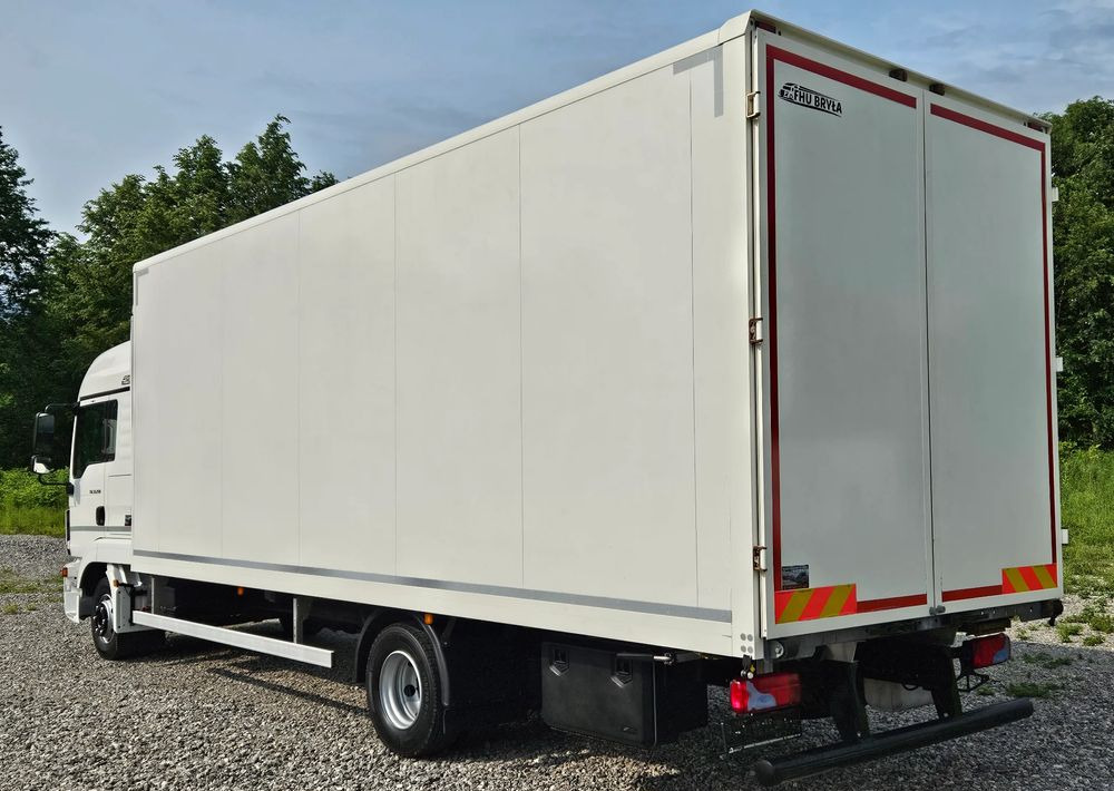 MAN TGL 12.250 / KONTENER / IZOTERMA / WINDA / 2019R / EURO 6 / PEŁEN SERWIS / 6 TON ŁADOWNOŚĆ / SPROWADZONY / ZADBANY / JAK NOWY / KSIĄŻKA SERWISOWA / E6 / 17 PALET - شاحنة مقفلة: صورة 5 MAN TGL 12.250 / KONTENER / IZOTERMA / WINDA / 2019R / EURO 6 / PEŁEN SERWIS / 6 TON ŁADOWNOŚĆ / SPROWADZONY / ZADBANY / JAK NOWY / KSIĄŻKA SERWISOWA / E6 / 17 PALET - شاحنة مقفلة: صورة 5