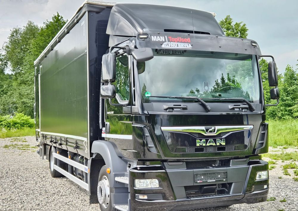 MAN TGM 12.290/15.290/E6/FIRANKA/BOCZNE DRZWI/BURTO-FIRANKA/18PALET/WINDA/NISKI PRZEBIEG/2018/CAŁY NA PODUSZKACH/SERWISOWANY - شاحنة ستارة: صورة 2 MAN TGM 12.290/15.290/E6/FIRANKA/BOCZNE DRZWI/BURTO-FIRANKA/18PALET/WINDA/NISKI PRZEBIEG/2018/CAŁY NA PODUSZKACH/SERWISOWANY - شاحنة ستارة: صورة 2