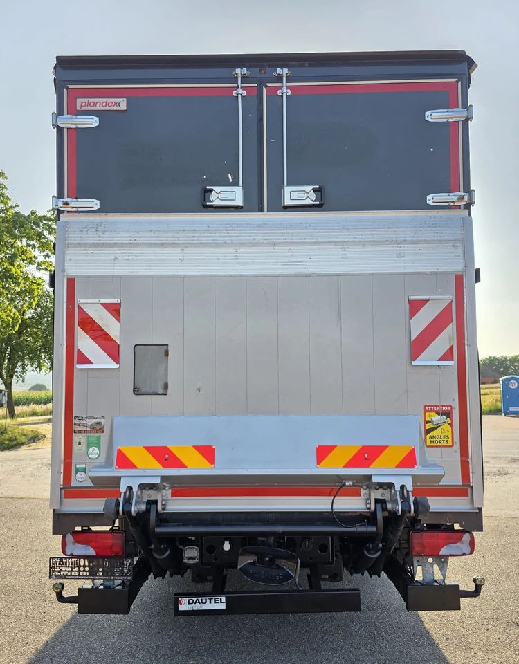 MAN TGM 15.290 / BURTO-FIRANKA / CAŁY NA PODUSZKACH /KLIMA POSTOJOWA / 2018R / NISKI PRZEBIEG / 18 PALET / E6 / JAK NOWY / WINDA / - شاحنة ستارة: صورة 5 MAN TGM 15.290 / BURTO-FIRANKA / CAŁY NA PODUSZKACH /KLIMA POSTOJOWA / 2018R / NISKI PRZEBIEG / 18 PALET / E6 / JAK NOWY / WINDA / - شاحنة ستارة: صورة 5