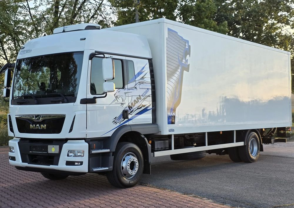 MAN TGM 15.290 / TGL / KONTENER / IZOTERMA / WINDA / KLIMA POSTOJOWA / 2019R / EURO 6 / PEŁEN SERWIS / 8200KG ŁADOWNOŚĆ / SPROWADZONY / ZADBANY / JAK NOWY / KSIĄŻKA SERWISOWA / E6 / 18 PALET - شاحنة مقفلة: صورة 2 MAN TGM 15.290 / TGL / KONTENER / IZOTERMA / WINDA / KLIMA POSTOJOWA / 2019R / EURO 6 / PEŁEN SERWIS / 8200KG ŁADOWNOŚĆ / SPROWADZONY / ZADBANY / JAK NOWY / KSIĄŻKA SERWISOWA / E6 / 18 PALET - شاحنة مقفلة: صورة 2