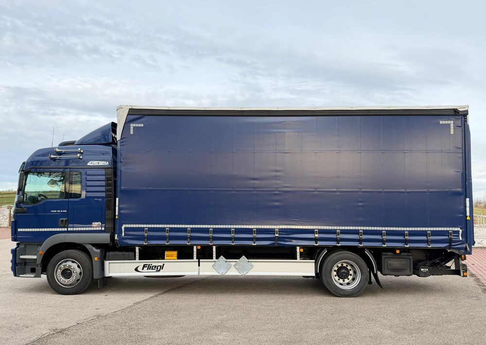 شاحنة ستارة MAN TGM 18.340 / FIRANKA / LIFT / SPROWADZONY / KLIMA POSTOJOWA / 2017 / 9700 ŁADOWNOŚĆ / AUTOMAT / 18 PALET / E6 / WINDA /: صورة 11 شاحنة ستارة MAN TGM 18.340 / FIRANKA / LIFT / SPROWADZONY / KLIMA POSTOJOWA / 2017 / 9700 ŁADOWNOŚĆ / AUTOMAT / 18 PALET / E6 / WINDA /: صورة 11