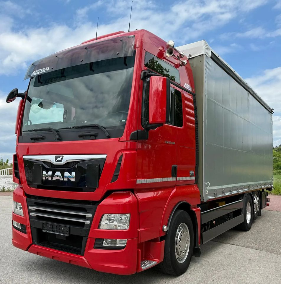MAN TGX 26.500/LIFT/6X2/KLIMA POSTOJOWA/18PALET/E6/FIRANKA/WINDA/NISKI PRZEBIEG/JEDEN WŁAŚCICIEL/PODWIESZANA OŚ - شاحنة ستارة: صورة 2 MAN TGX 26.500/LIFT/6X2/KLIMA POSTOJOWA/18PALET/E6/FIRANKA/WINDA/NISKI PRZEBIEG/JEDEN WŁAŚCICIEL/PODWIESZANA OŚ - شاحنة ستارة: صورة 2