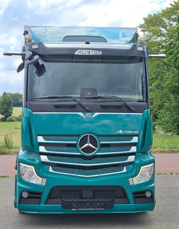 Mercedes-Benz ACTROS 1833 / BURTO-FIRANKA / WINDA / 18 PALET / 8600 ŁADOWNOŚĆ / AUTOMAT / DUŻY SILNIK / 10.2019 ROK / SYPIALKA / LEDY / KAMERY / VIRTUAL COCPIT/ JAK NOWY - شاحنة ستارة: صورة 3 Mercedes-Benz ACTROS 1833 / BURTO-FIRANKA / WINDA / 18 PALET / 8600 ŁADOWNOŚĆ / AUTOMAT / DUŻY SILNIK / 10.2019 ROK / SYPIALKA / LEDY / KAMERY / VIRTUAL COCPIT/ JAK NOWY - شاحنة ستارة: صورة 3