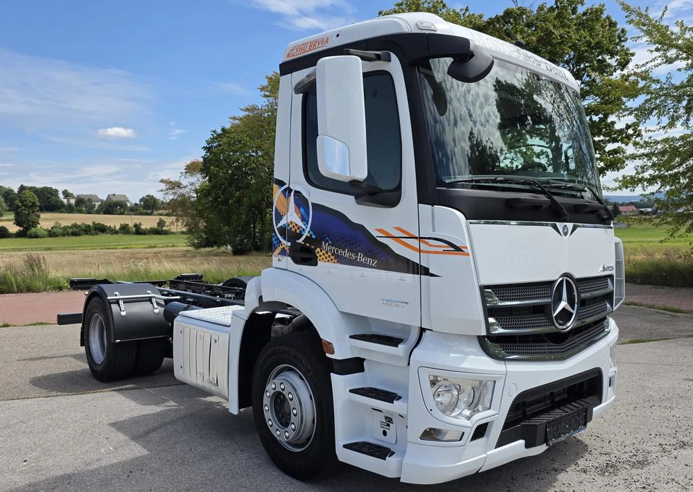 Mercedes-Benz ANTOS 1827 / ATEGO / ACTROS / E6 / ROZSTAW OSI 3.75M / WYWROT / BECZKA / UTRZYMANIE DRÓG / HAKOWIEC / SPROWADZONY / PIERWSZY WŁAŚCICIEL / STAN BDB - شاحنة هيكل كابينة: صورة 2 Mercedes-Benz ANTOS 1827 / ATEGO / ACTROS / E6 / ROZSTAW OSI 3.75M / WYWROT / BECZKA / UTRZYMANIE DRÓG / HAKOWIEC / SPROWADZONY / PIERWSZY WŁAŚCICIEL / STAN BDB - شاحنة هيكل كابينة: صورة 2