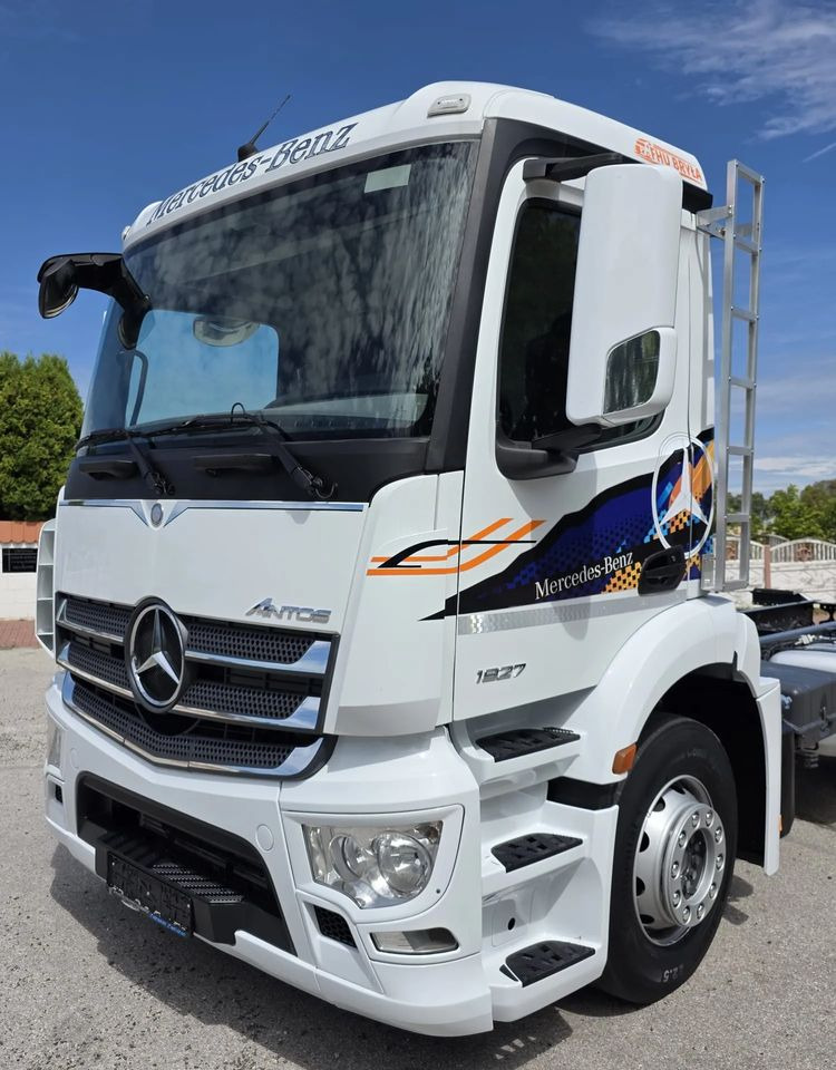 Mercedes-Benz ANTOS 1827 / ATEGO / ACTROS / E6 / ROZSTAW OSI 3.75M / WYWROT / BECZKA / UTRZYMANIE DRÓG / HAKOWIEC / SPROWADZONY / PIERWSZY WŁAŚCICIEL / STAN BDB - شاحنة هيكل كابينة: صورة 5 Mercedes-Benz ANTOS 1827 / ATEGO / ACTROS / E6 / ROZSTAW OSI 3.75M / WYWROT / BECZKA / UTRZYMANIE DRÓG / HAKOWIEC / SPROWADZONY / PIERWSZY WŁAŚCICIEL / STAN BDB - شاحنة هيكل كابينة: صورة 5