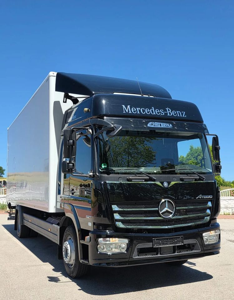 Mercedes-Benz ATEGO 1527/1530/IZOTERMA/WINDA/SPROWADZONY/E6/PIERWSZY WŁAŚCICIEL/AUTOMAT/18EURO PALET/STAN BARDZO DOBRY - شاحنة الفريزر: صورة 2 Mercedes-Benz ATEGO 1527/1530/IZOTERMA/WINDA/SPROWADZONY/E6/PIERWSZY WŁAŚCICIEL/AUTOMAT/18EURO PALET/STAN BARDZO DOBRY - شاحنة الفريزر: صورة 2