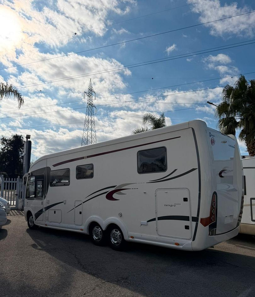 Euramobil INTEGRA 850 - عربة التخييم: صورة 4 Euramobil INTEGRA 850 - عربة التخييم: صورة 4