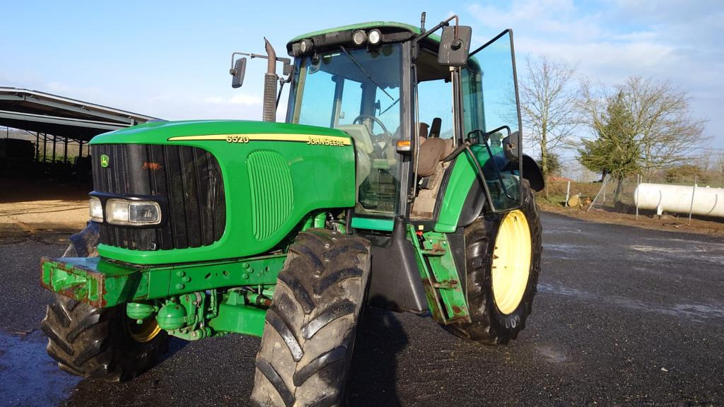 JOHN DEERE 6520 - الآلات الزراعية: صورة 2 JOHN DEERE 6520 - الآلات الزراعية: صورة 2