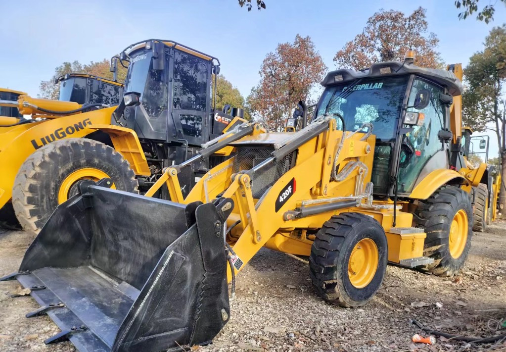 CAT 420 F Caterpillar 420F backhoe loader - جرافة حفار: صورة 3 CAT 420 F Caterpillar 420F backhoe loader - جرافة حفار: صورة 3