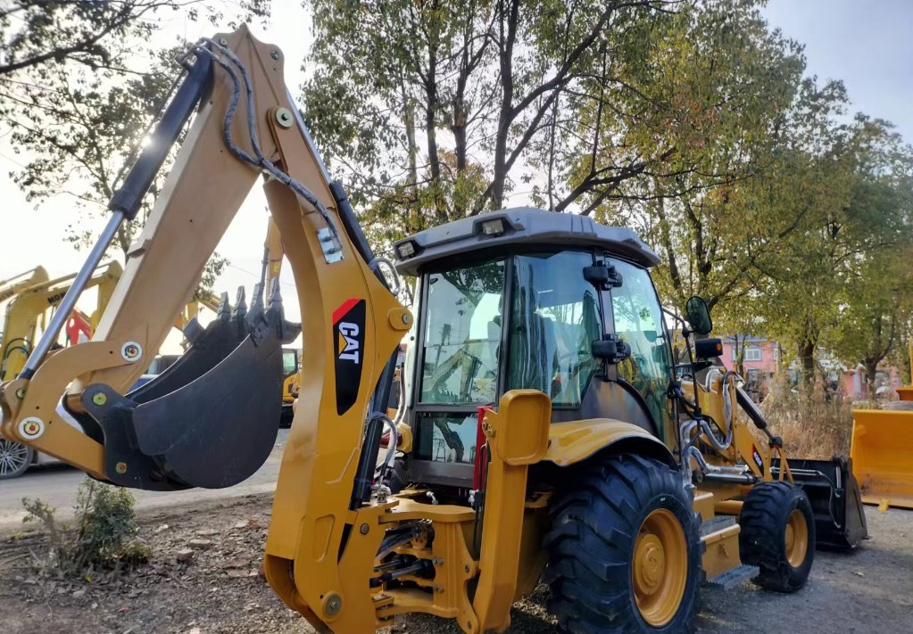 CAT 420 F Caterpillar 420F backhoe loader - جرافة حفار: صورة 2 CAT 420 F Caterpillar 420F backhoe loader - جرافة حفار: صورة 2