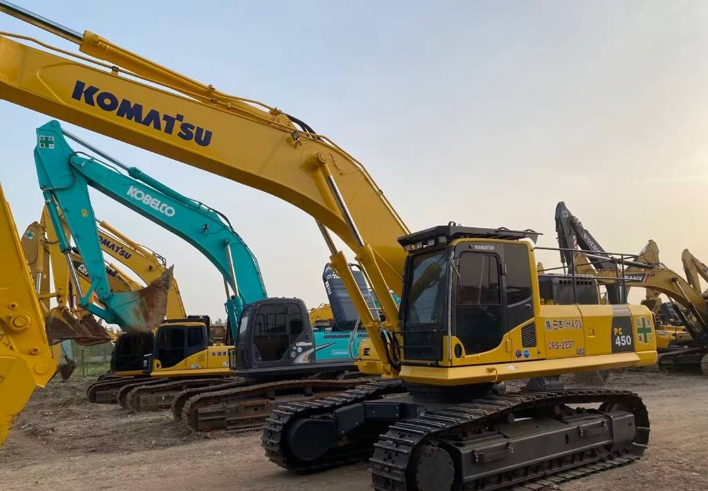 KOMATSU PC 450-8 - حفار زحاف: صورة 4 KOMATSU PC 450-8 - حفار زحاف: صورة 4