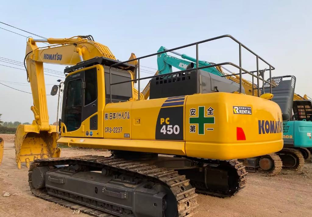 KOMATSU PC 450-8 - حفار زحاف: صورة 1 KOMATSU PC 450-8 - حفار زحاف: صورة 1