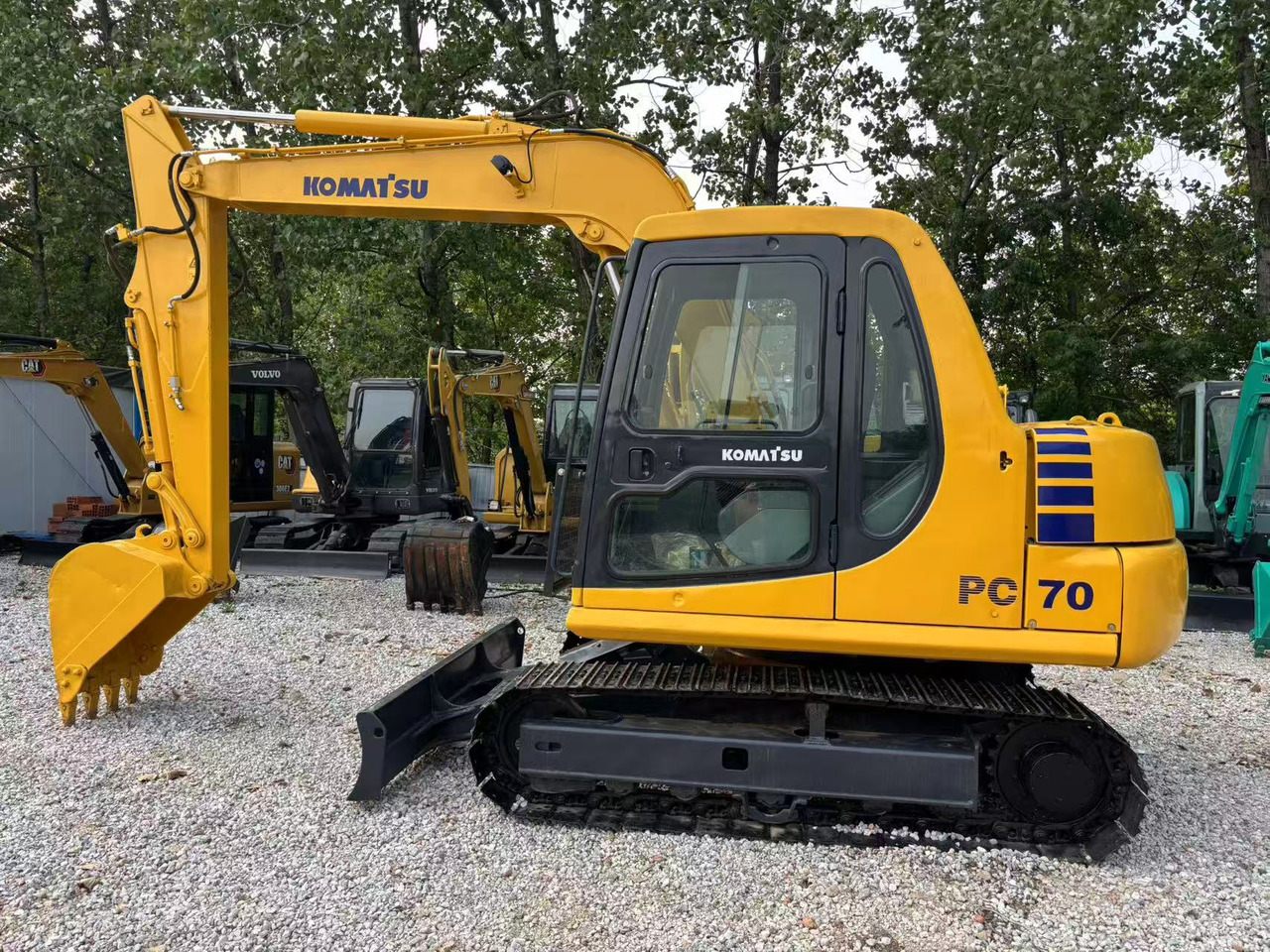 KOMATSU PC70 - حفارة مُصَّغرة: صورة 1 KOMATSU PC70 - حفارة مُصَّغرة: صورة 1
