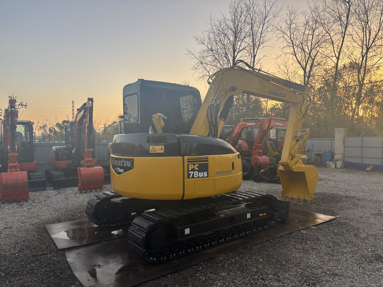 KOMATSU PC78US - حفارة مُصَّغرة: صورة 5 KOMATSU PC78US - حفارة مُصَّغرة: صورة 5