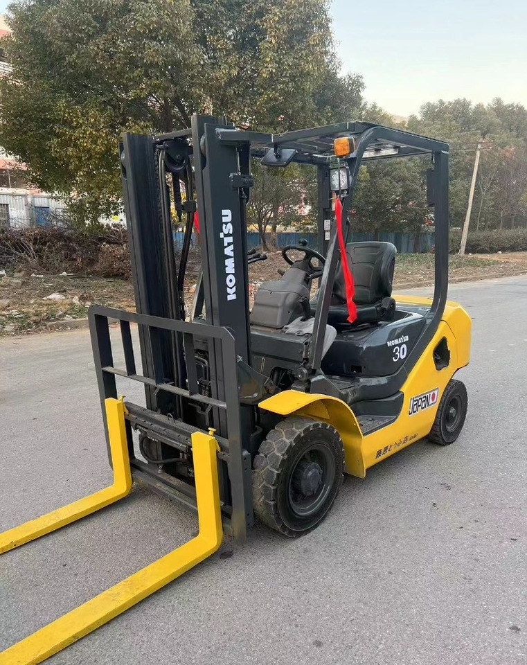 Komatsu 30 30 - رافعة شوكية ديزل: صورة 3 Komatsu 30 30 - رافعة شوكية ديزل: صورة 3