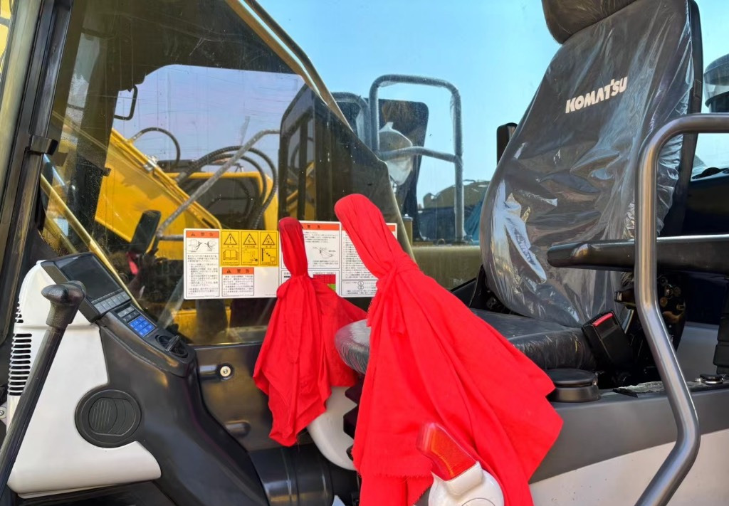 Komatsu PC 210 LC-8 - حفار زحاف: صورة 5 Komatsu PC 210 LC-8 - حفار زحاف: صورة 5