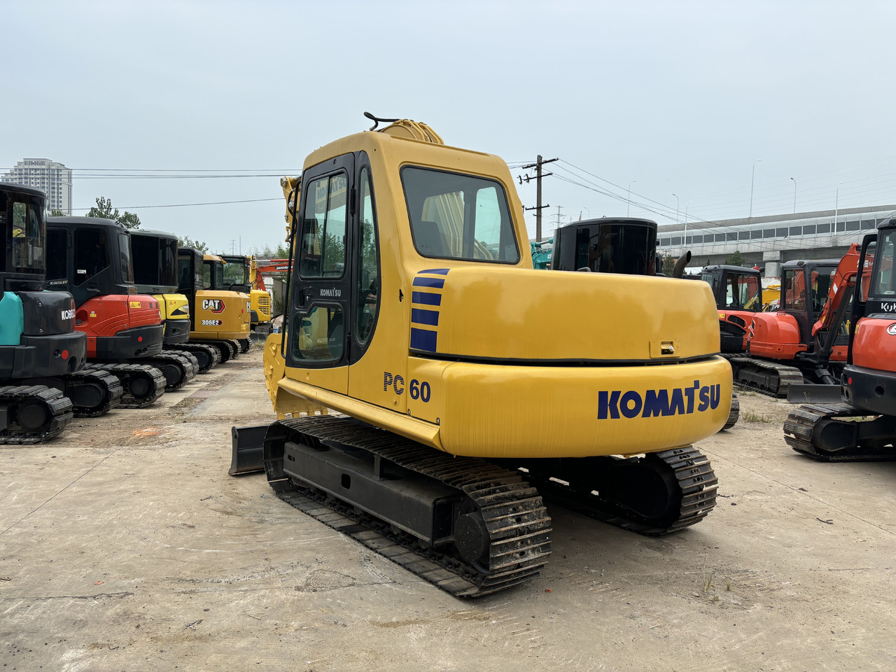 Komatsu PC 60-7 - حفارة مُصَّغرة: صورة 3 Komatsu PC 60-7 - حفارة مُصَّغرة: صورة 3
