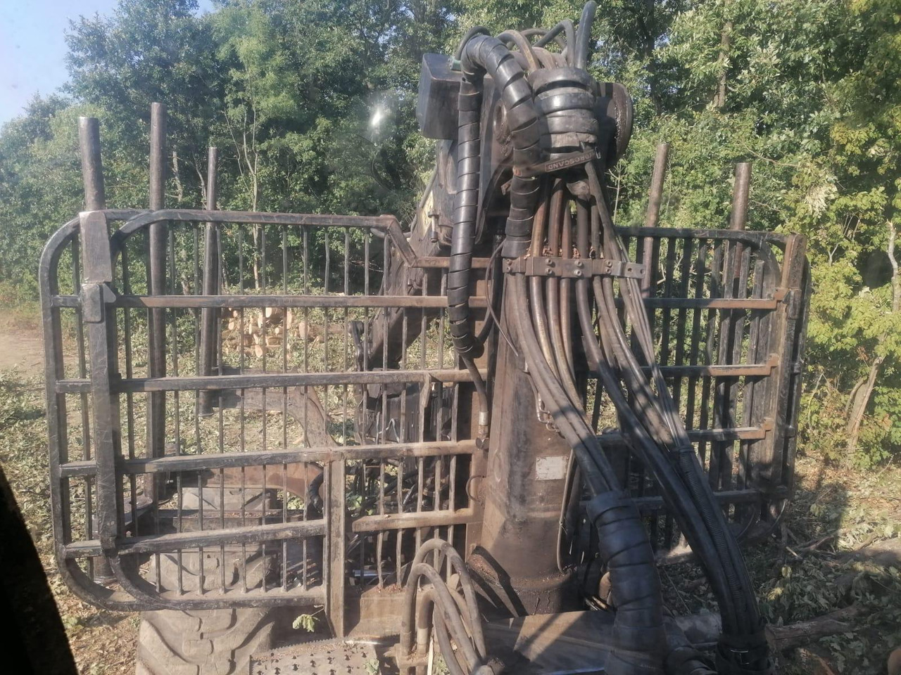 حافلة الغابات JOHN DEERE 1910E: صورة 9