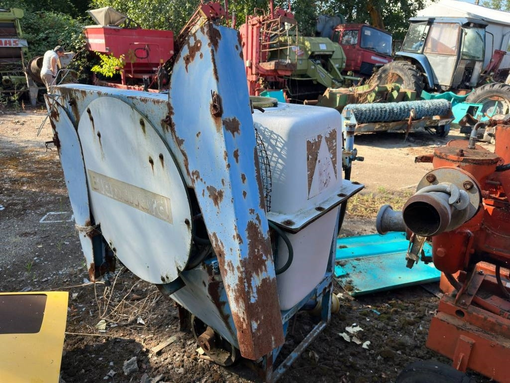 Blanchard 220 - بخاخ مركب على الجرار: صورة 3 Blanchard 220 - بخاخ مركب على الجرار: صورة 3