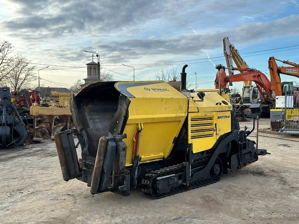Bomag BF 223 C - مدادة الأسفلت: صورة 1 Bomag BF 223 C - مدادة الأسفلت: صورة 1