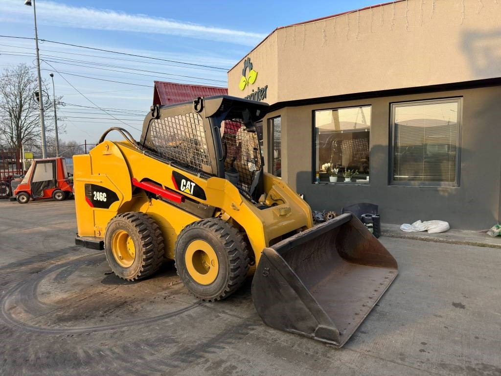 CAT 246 C  - شيول صغير: صورة 3 CAT 246 C  - شيول صغير: صورة 3